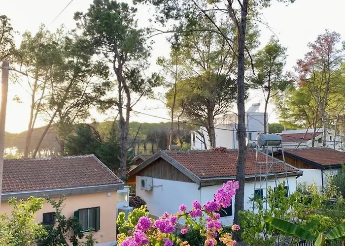 92 Σπίτι διακοπών Golem (Tirana)